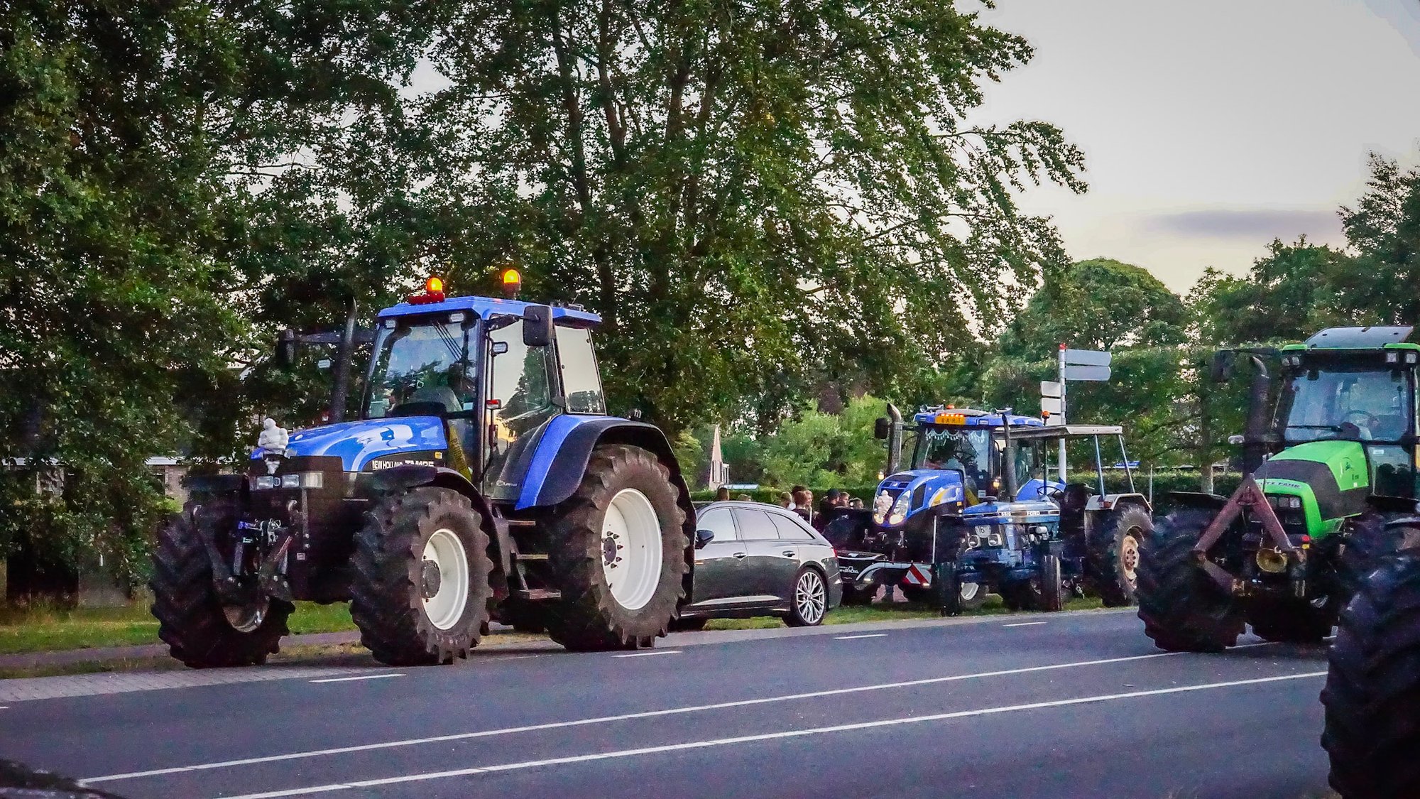 Boerenprotest zorgt voor afsluiting rotonde in Nunspeet