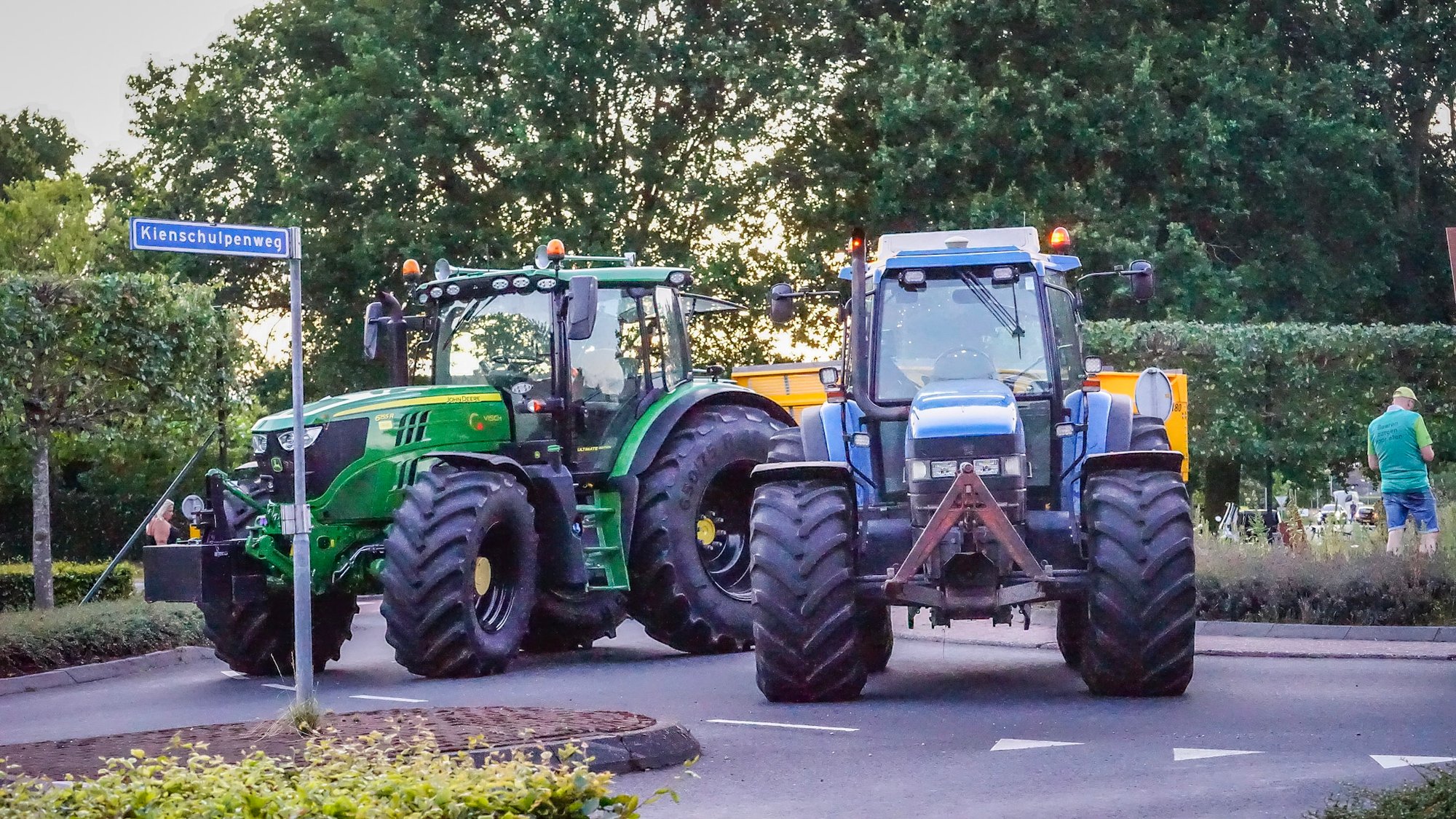 Boerenprotest zorgt voor afsluiting rotonde in Nunspeet