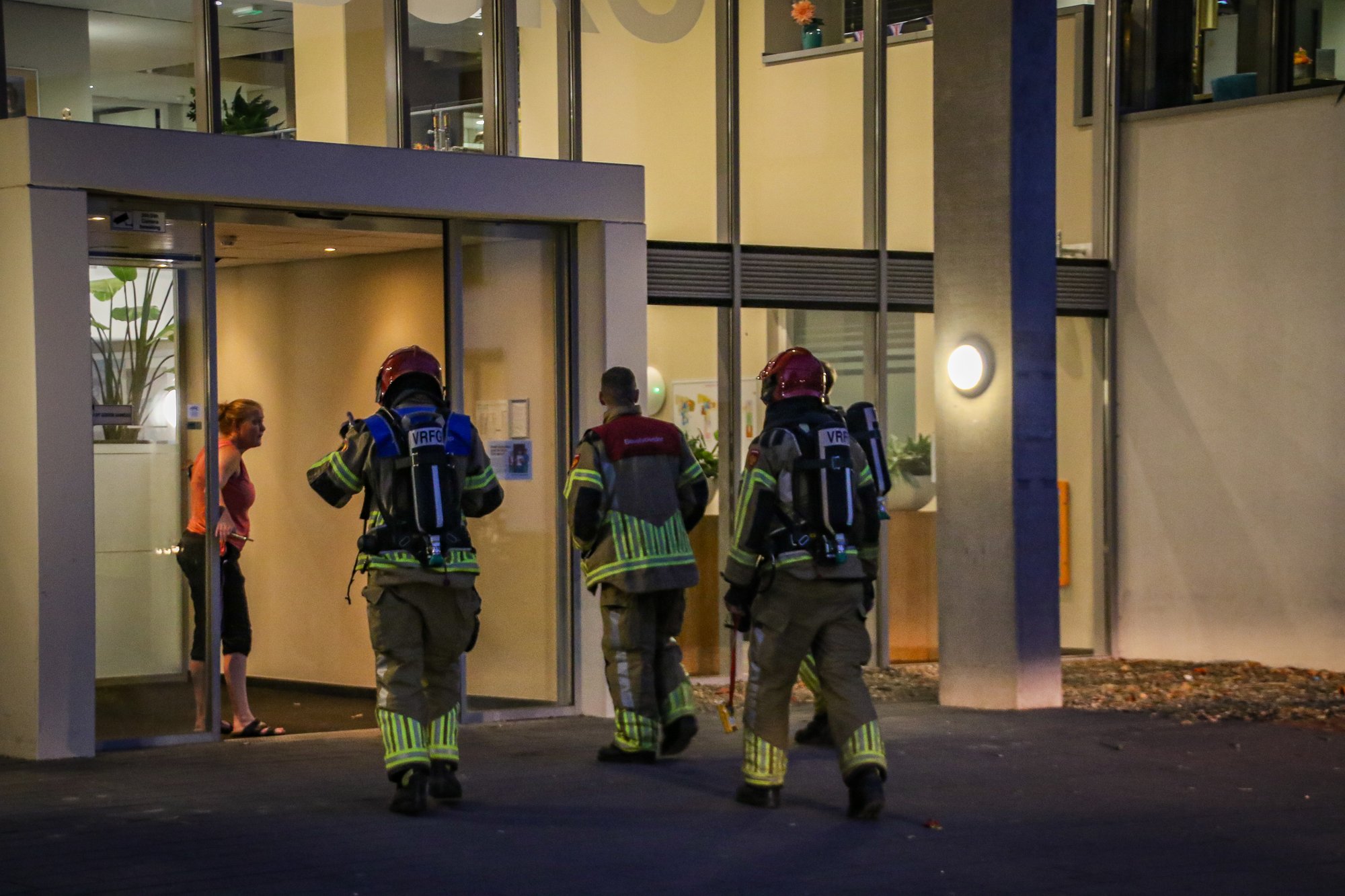 Brandweer rukt uit voor brandmelding bij zorglocatie Hanzeborg in Lelystad