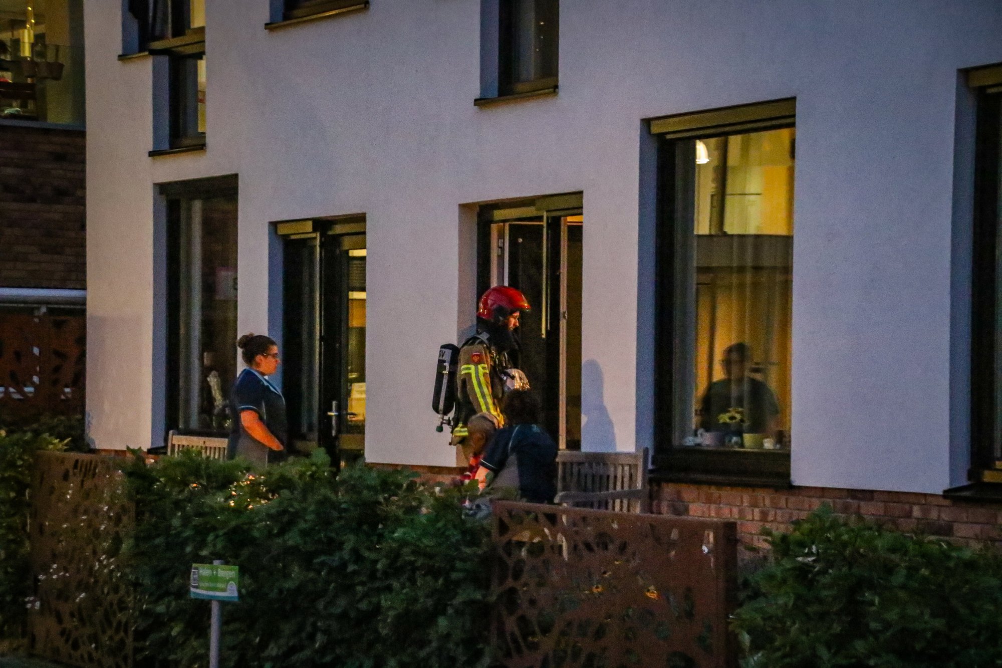 Brandweer rukt uit voor brandmelding bij zorglocatie Hanzeborg in Lelystad
