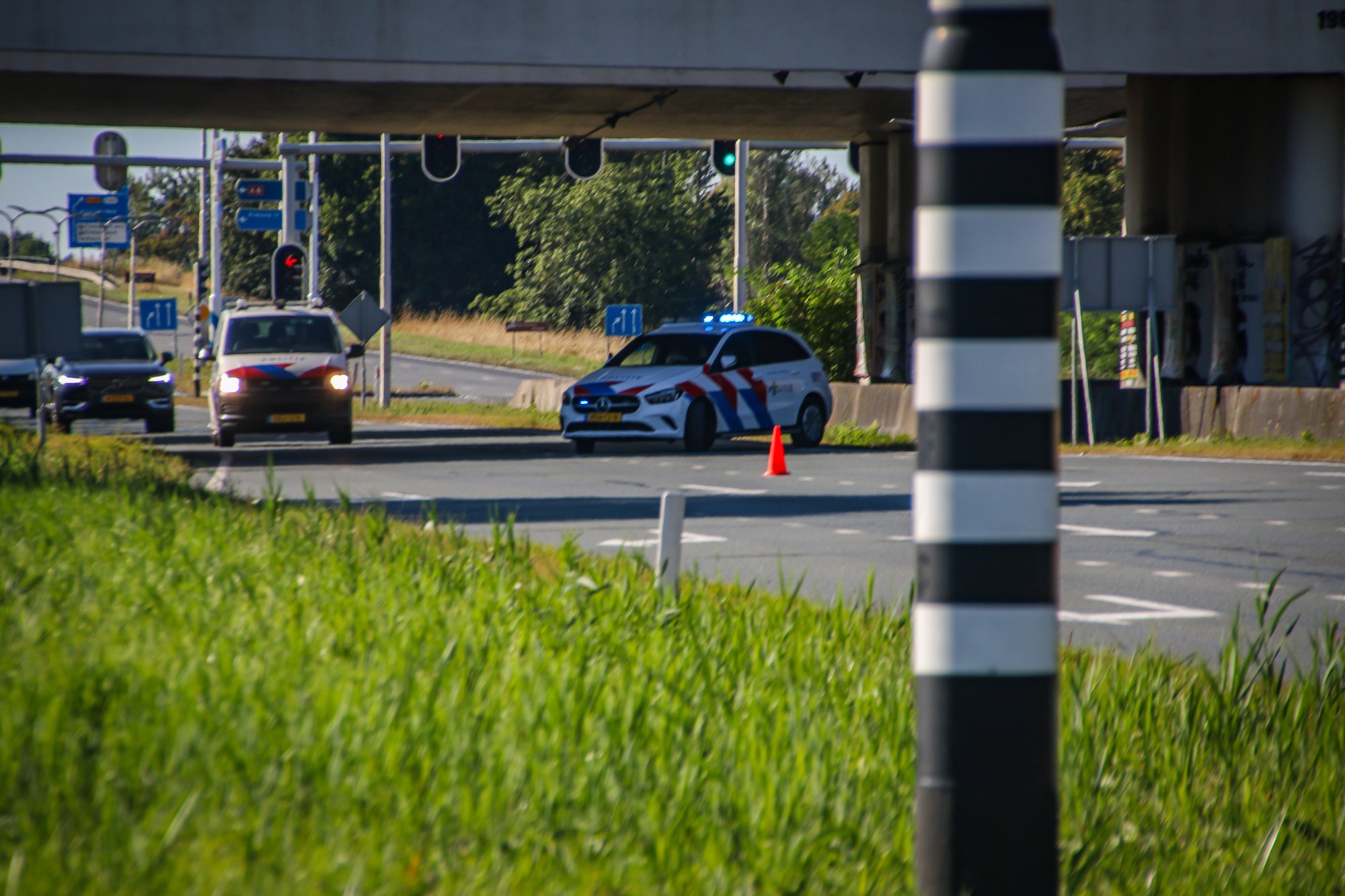 Aanrijding met twee voertuigen op N302 bij Lelystad, één persoon aangehouden