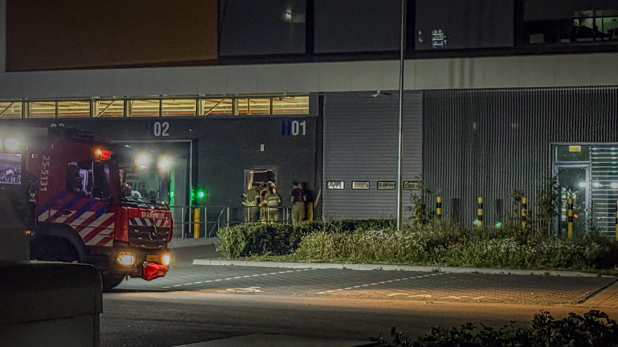 Brandweer rukt uit voor sprinklermelding bij distributiecentrum in Lelystad, inzet blijkt loos alarm