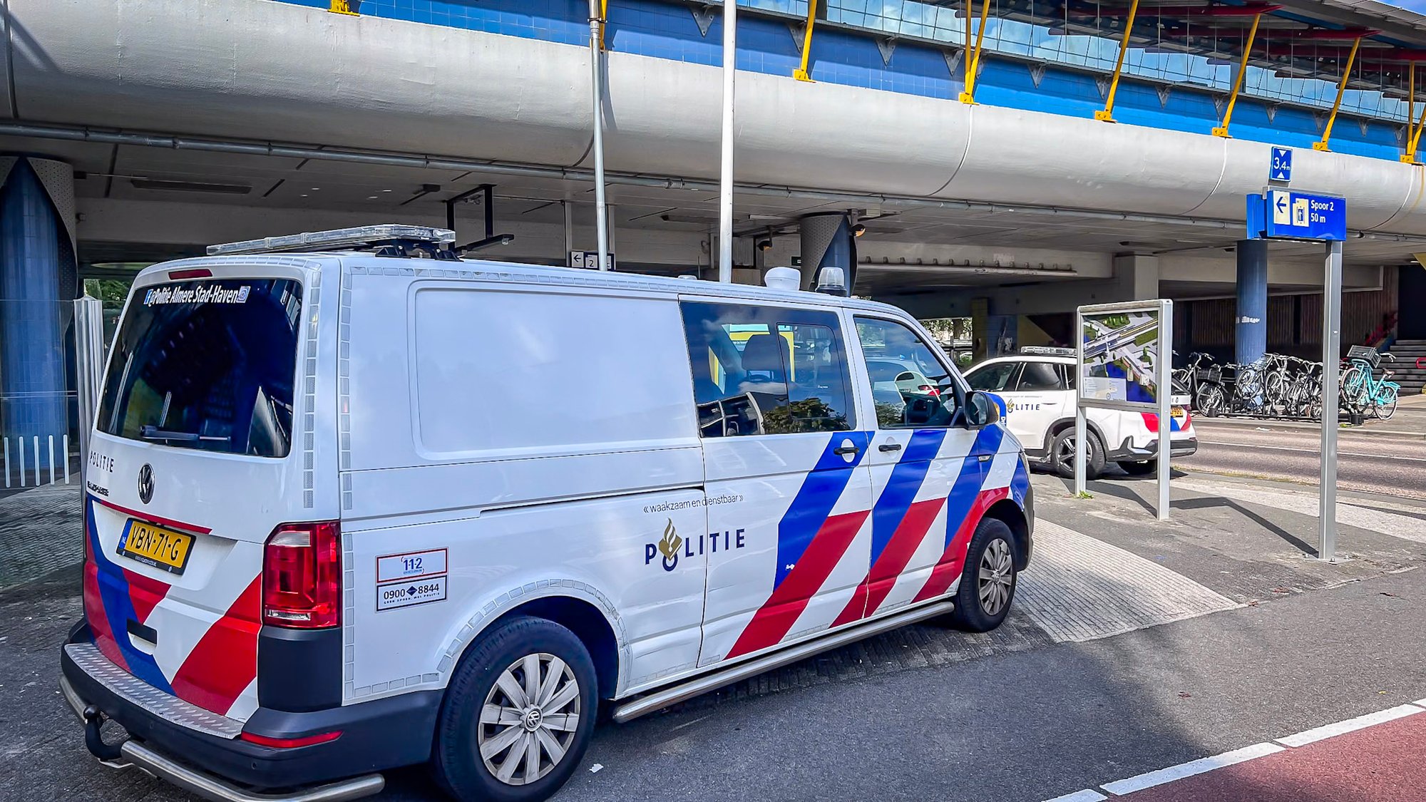 Aanrijding met persoon op spoor bij Almere, treinverkeer stilgelegd