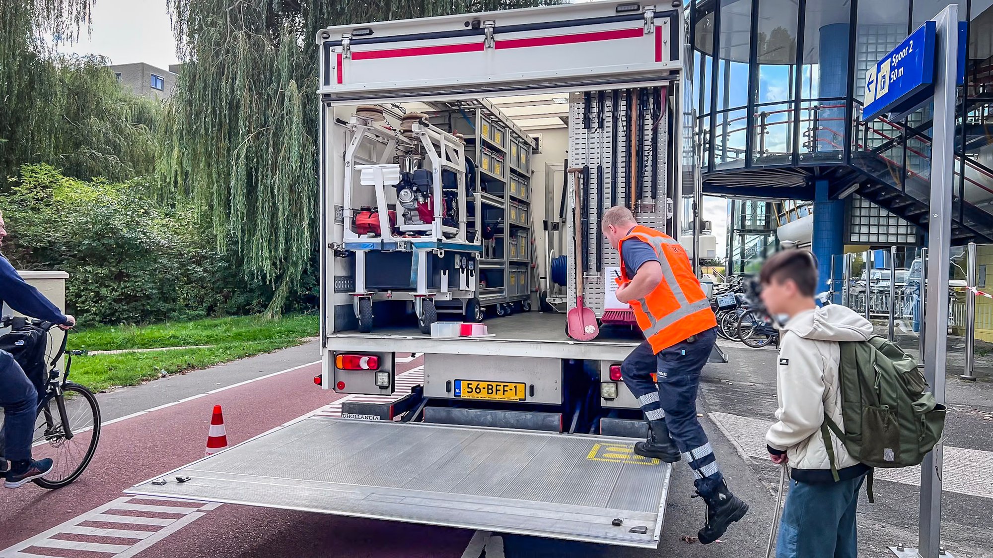 Aanrijding met persoon op spoor bij Almere, treinverkeer stilgelegd