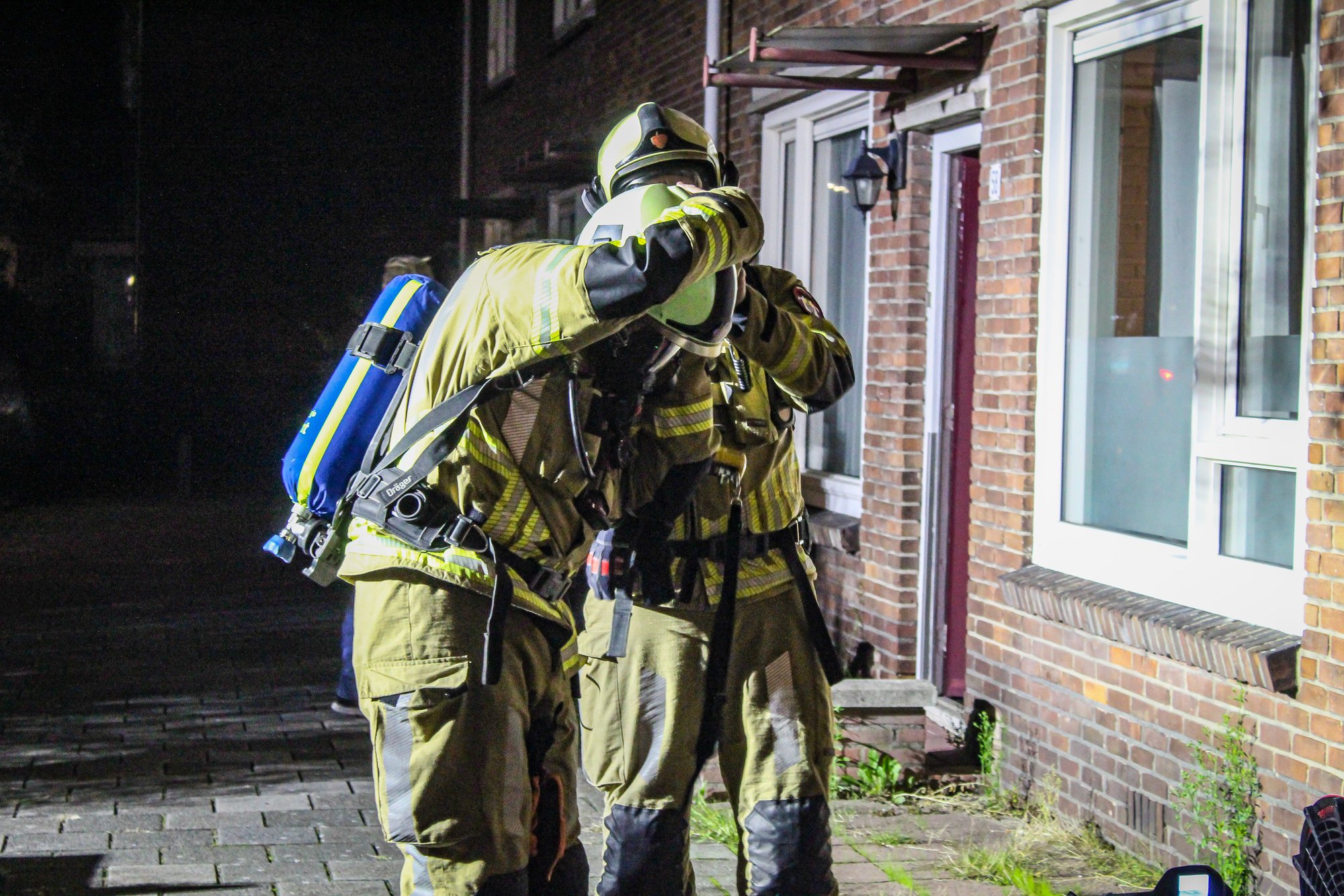 Bewoonster naar ziekenhuis na brand in magnetron in Zeist