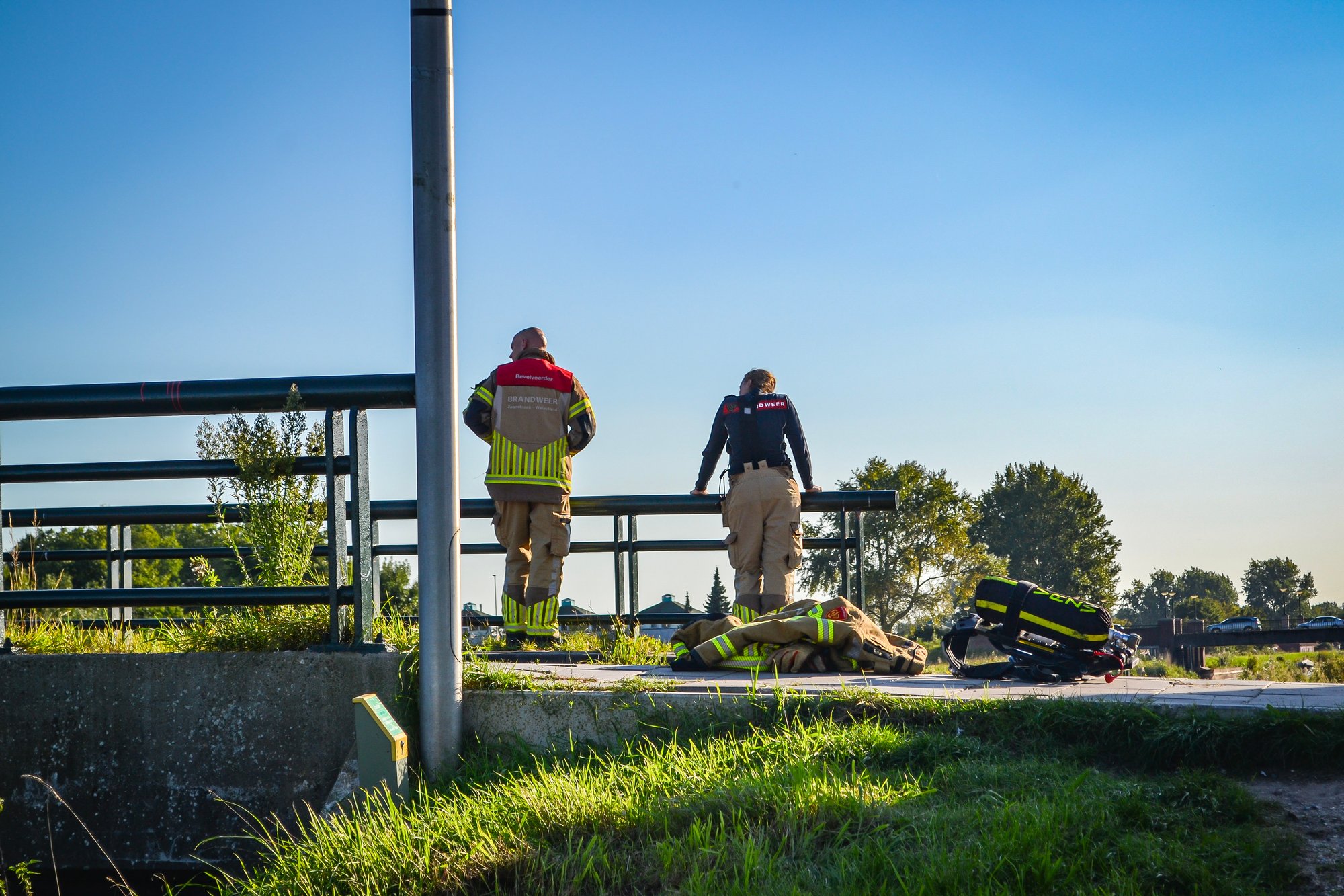 Boot geblust na brand onder brug in Purmerend