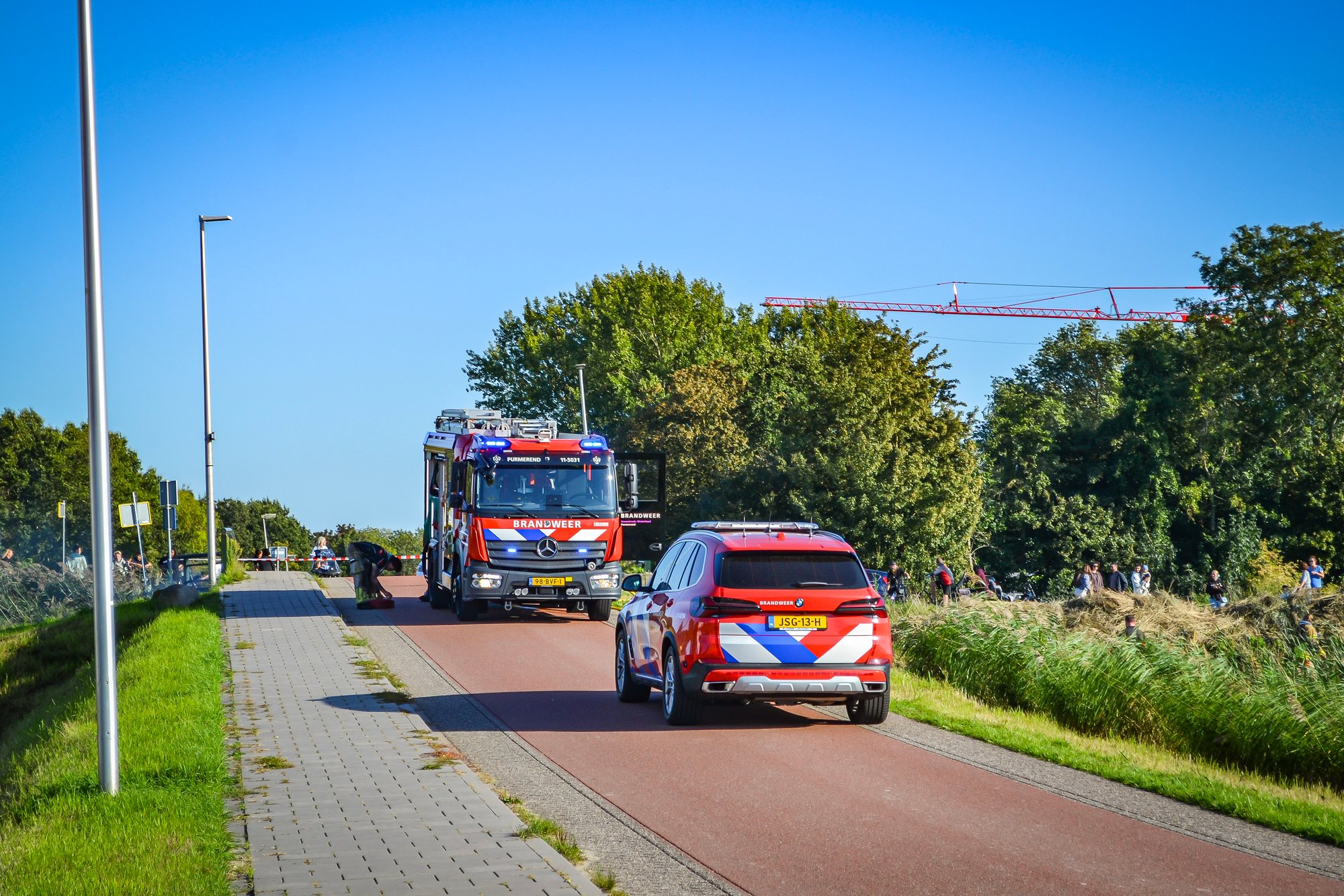 Boot geblust na brand onder brug in Purmerend