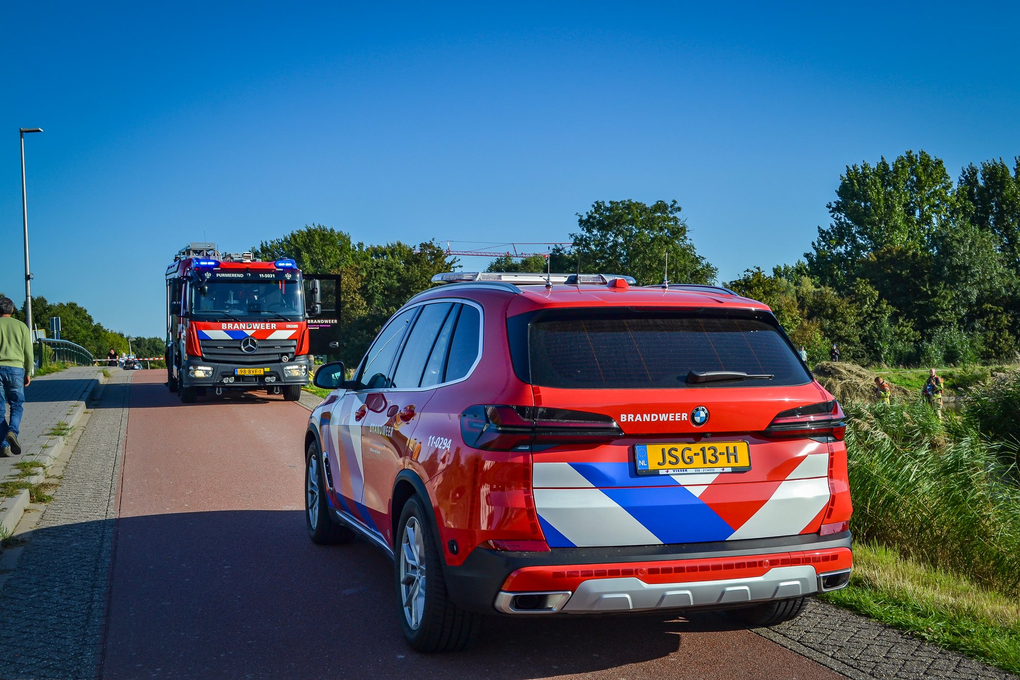 Boot geblust na brand onder brug in Purmerend