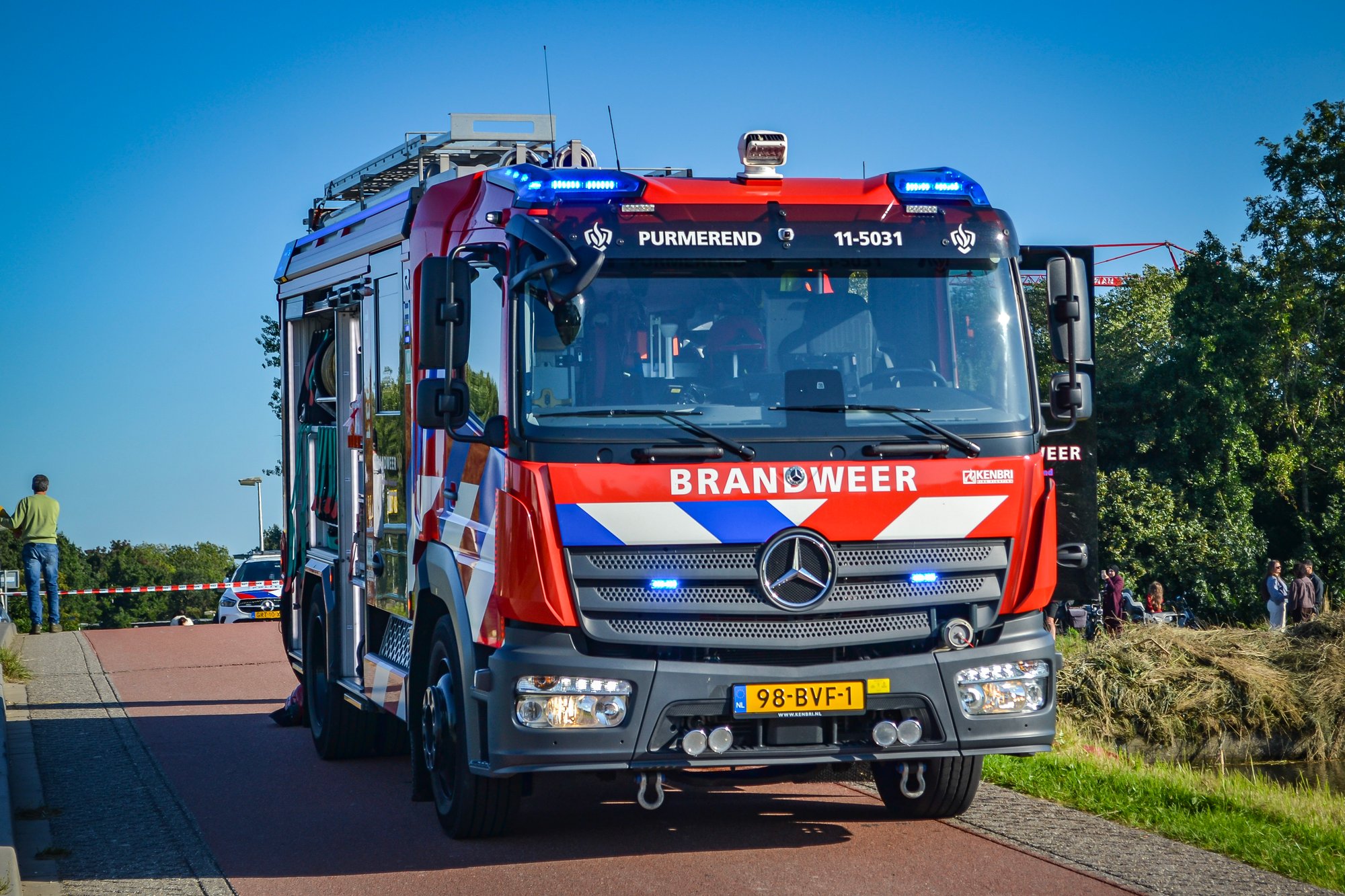 Boot geblust na brand onder brug in Purmerend