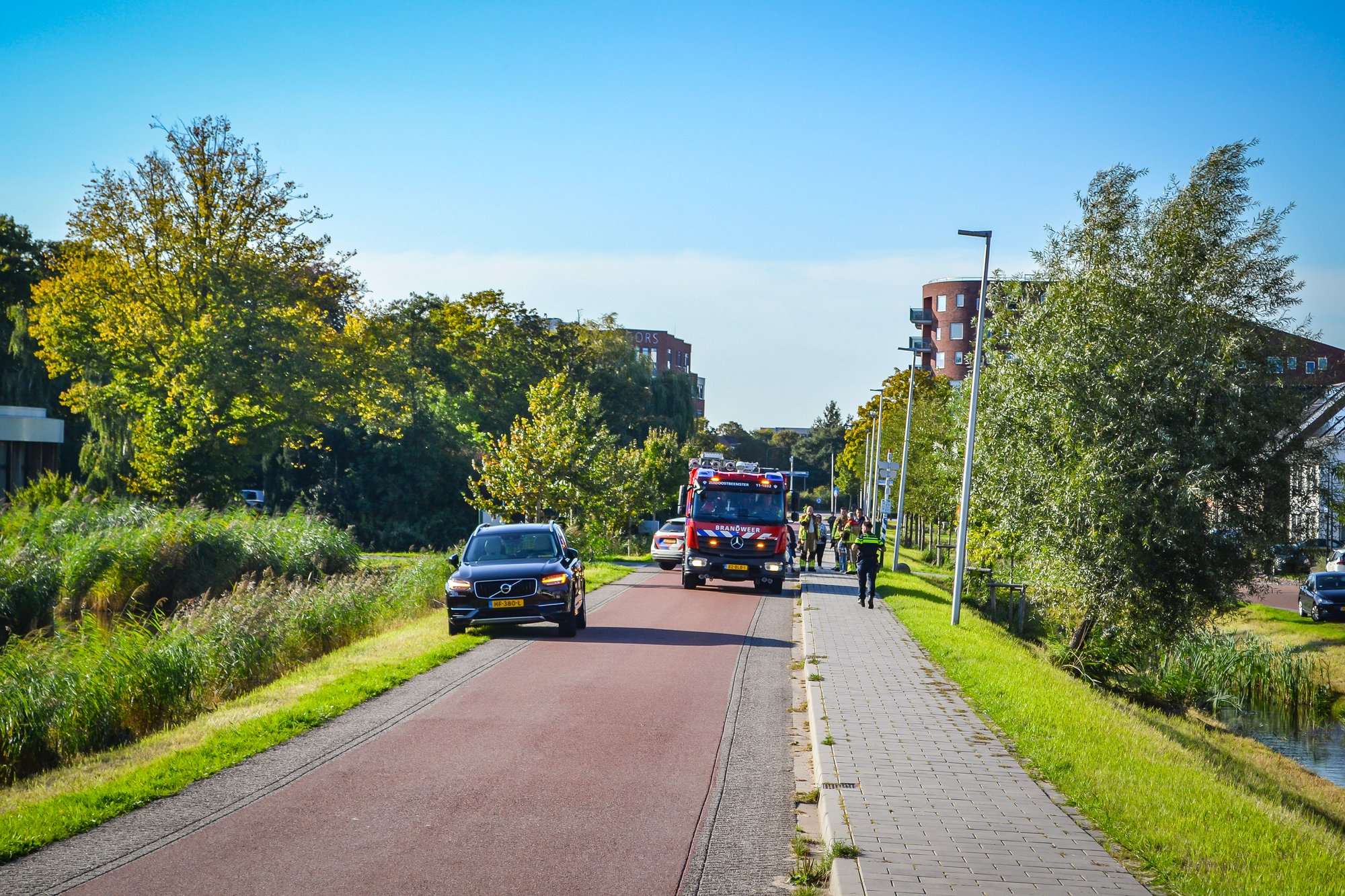 Boot geblust na brand onder brug in Purmerend
