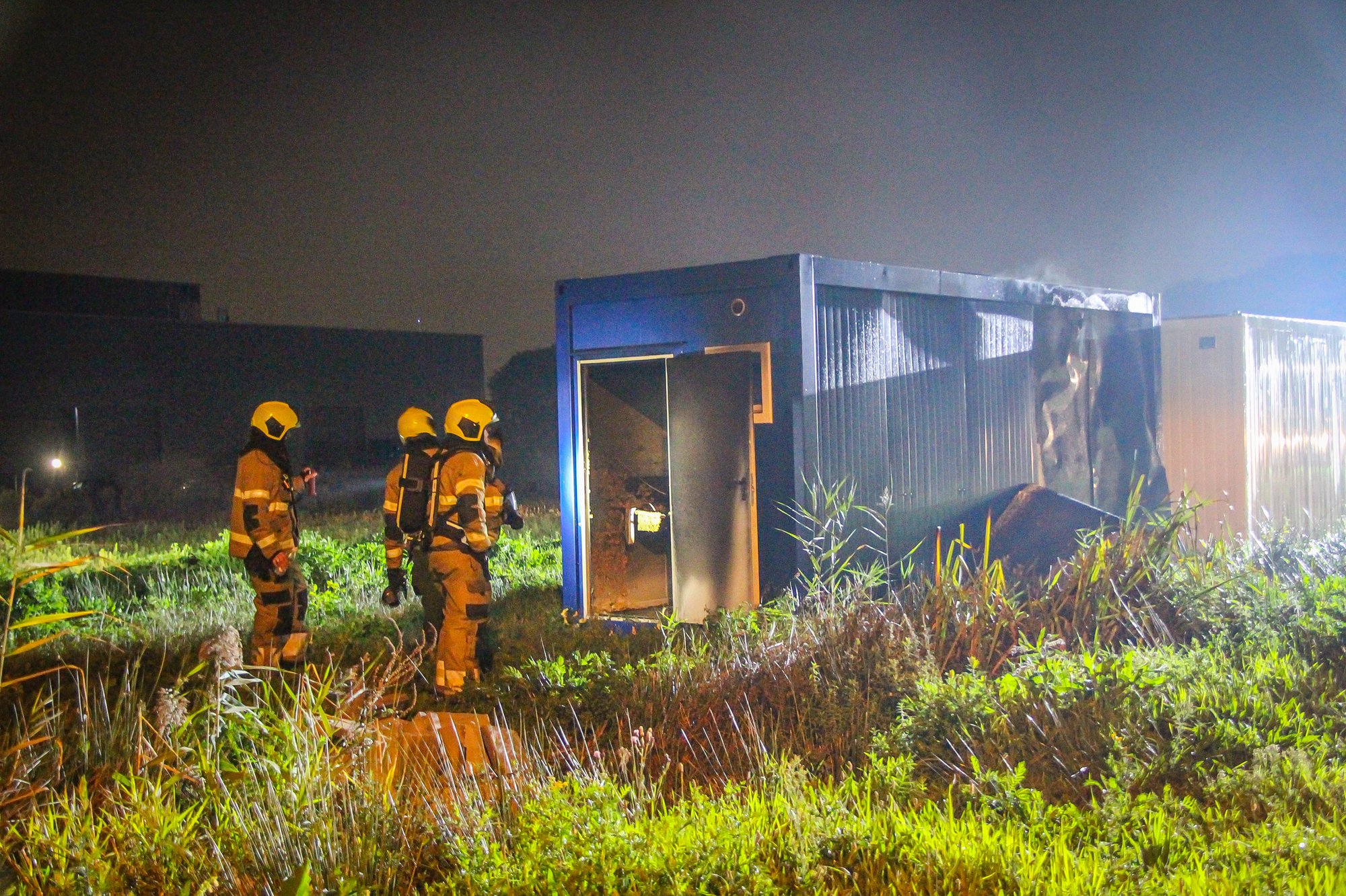 Brand in zeecontainer aan Mammoet in ’s-Hertogenbosch