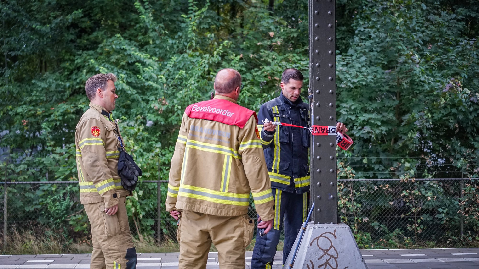 Brandgerucht bij NS-station Nunspeet door warme aardkabel