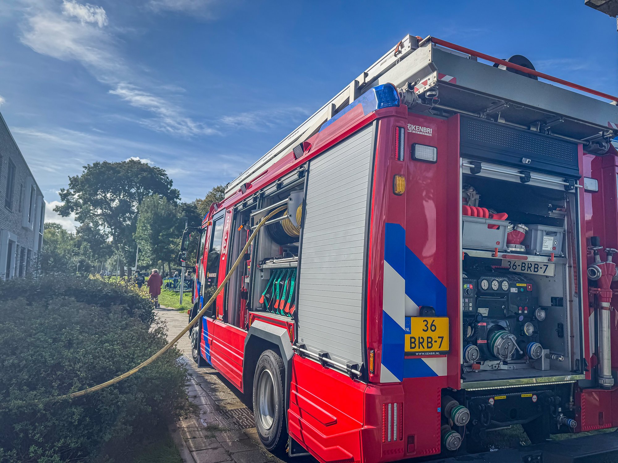 Brandweer onderzoekt brand in schuur aan de Melde in Kampen