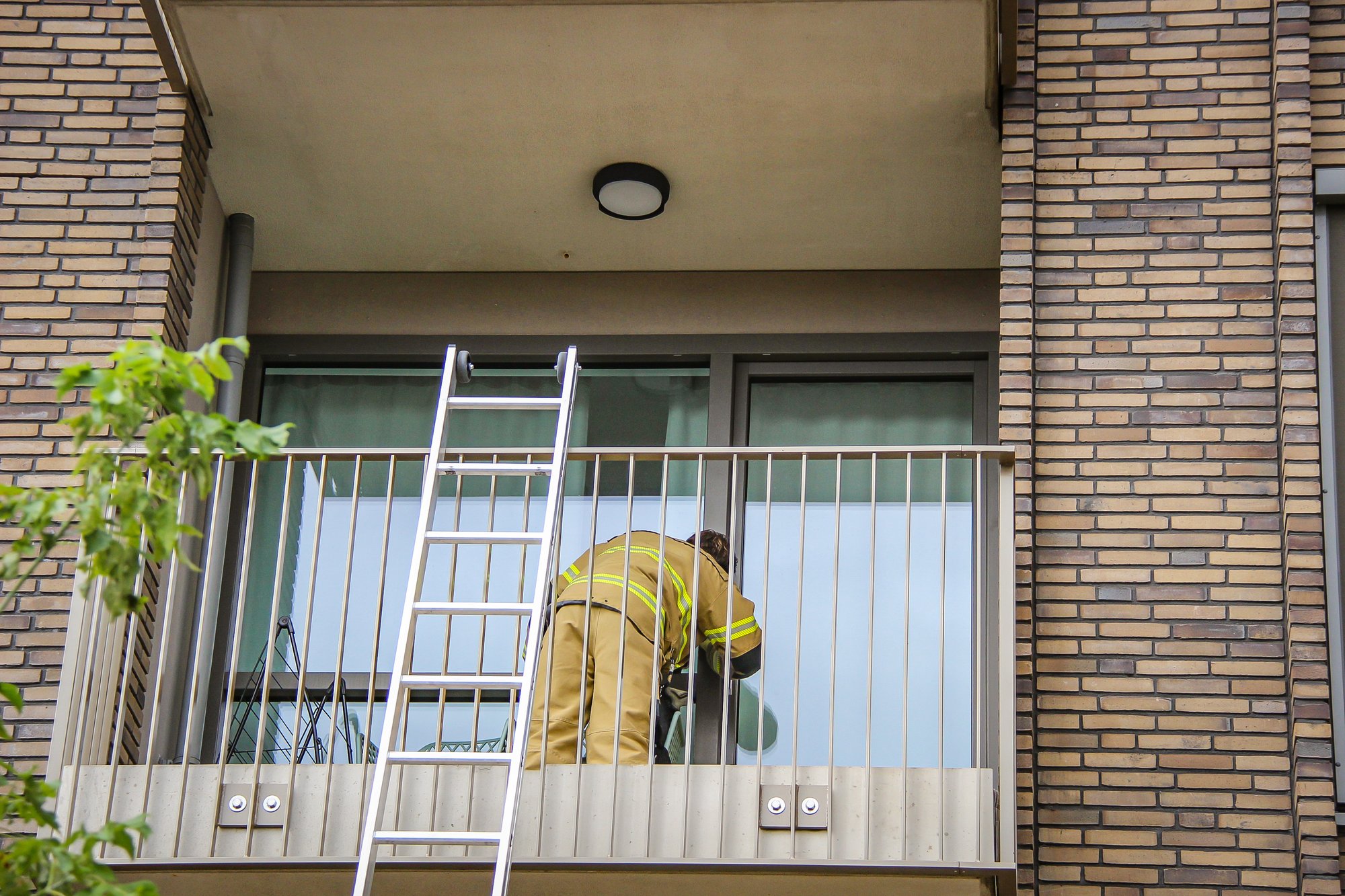 Brandweer verschaft zich toegang tot woning na afgaan alarm in Rosmalen