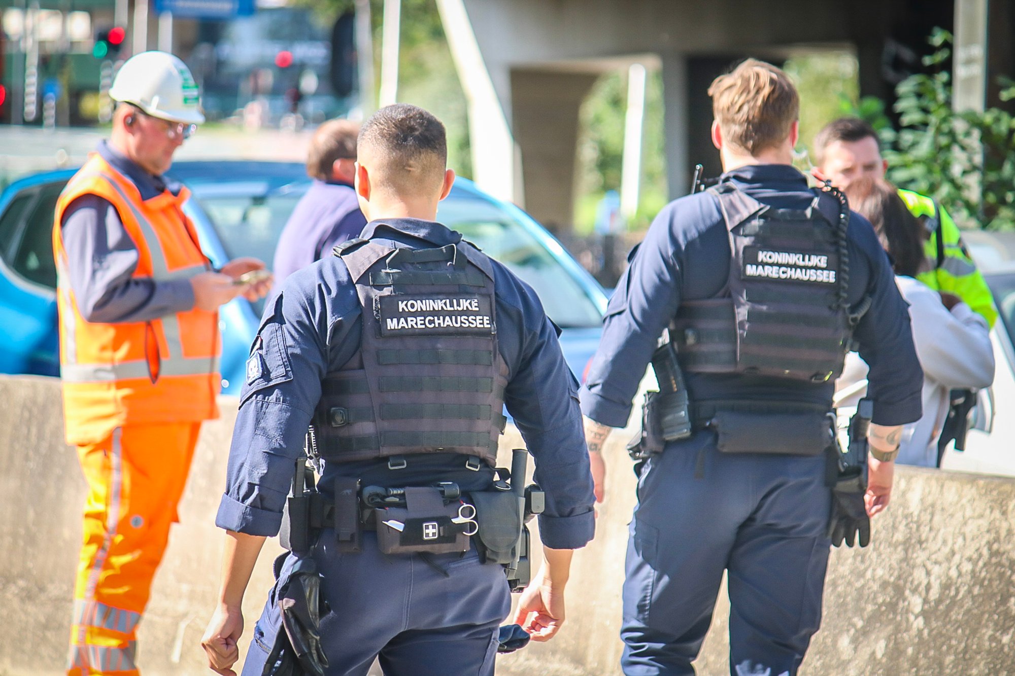 Drie auto's betrokken bij ongeval Beneluxbaan: weg richting Amsterdam dicht