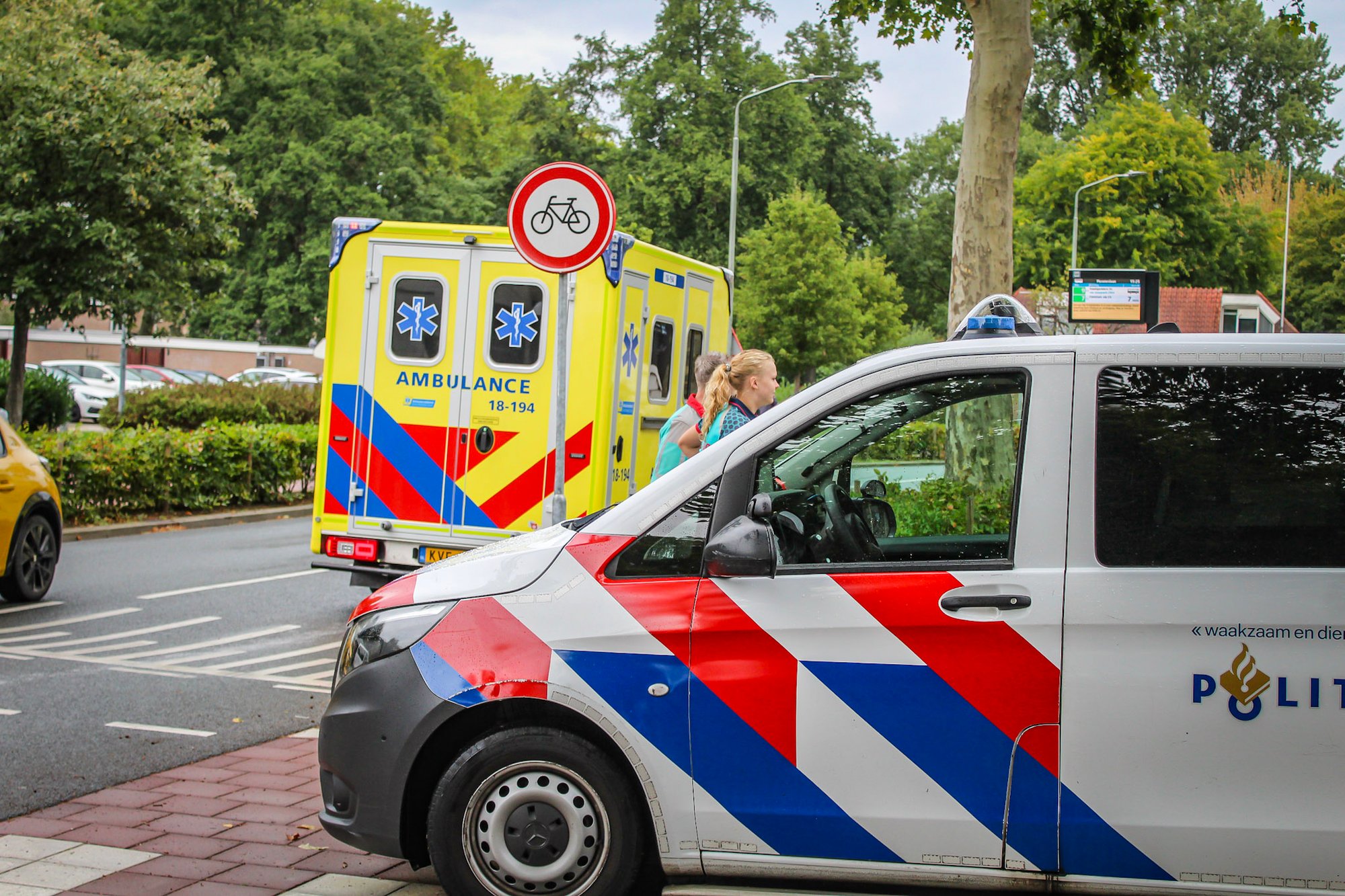 Fatbiker valt op P.A. de Kok-plein in Dordrecht