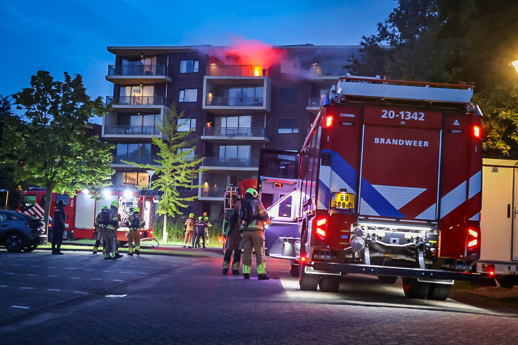 Grote brandweeroefening bij zorginstelling in Oud Gastel