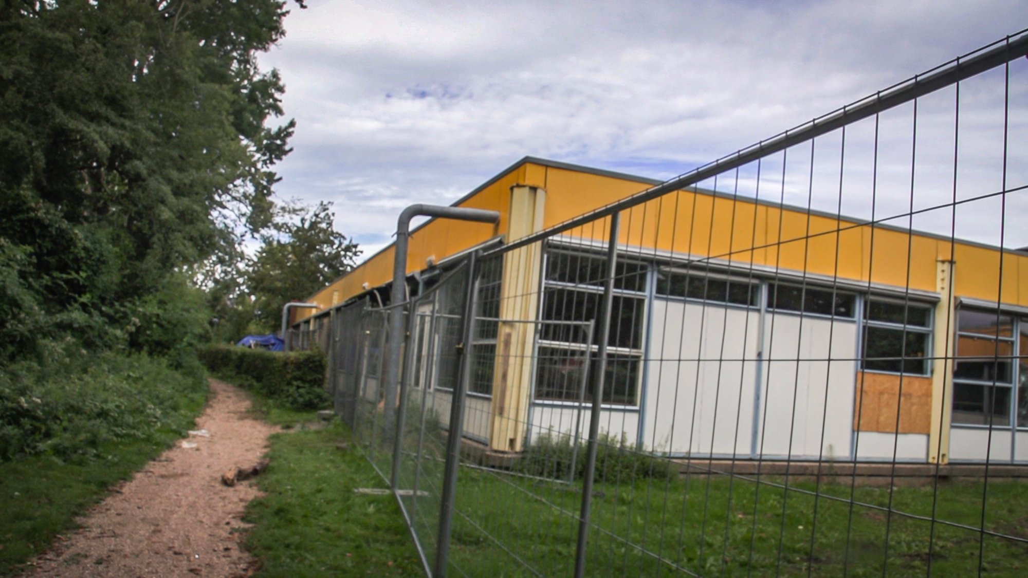 Klein brandje in leegstaand schoolgebouw in Lelystad snel geblust