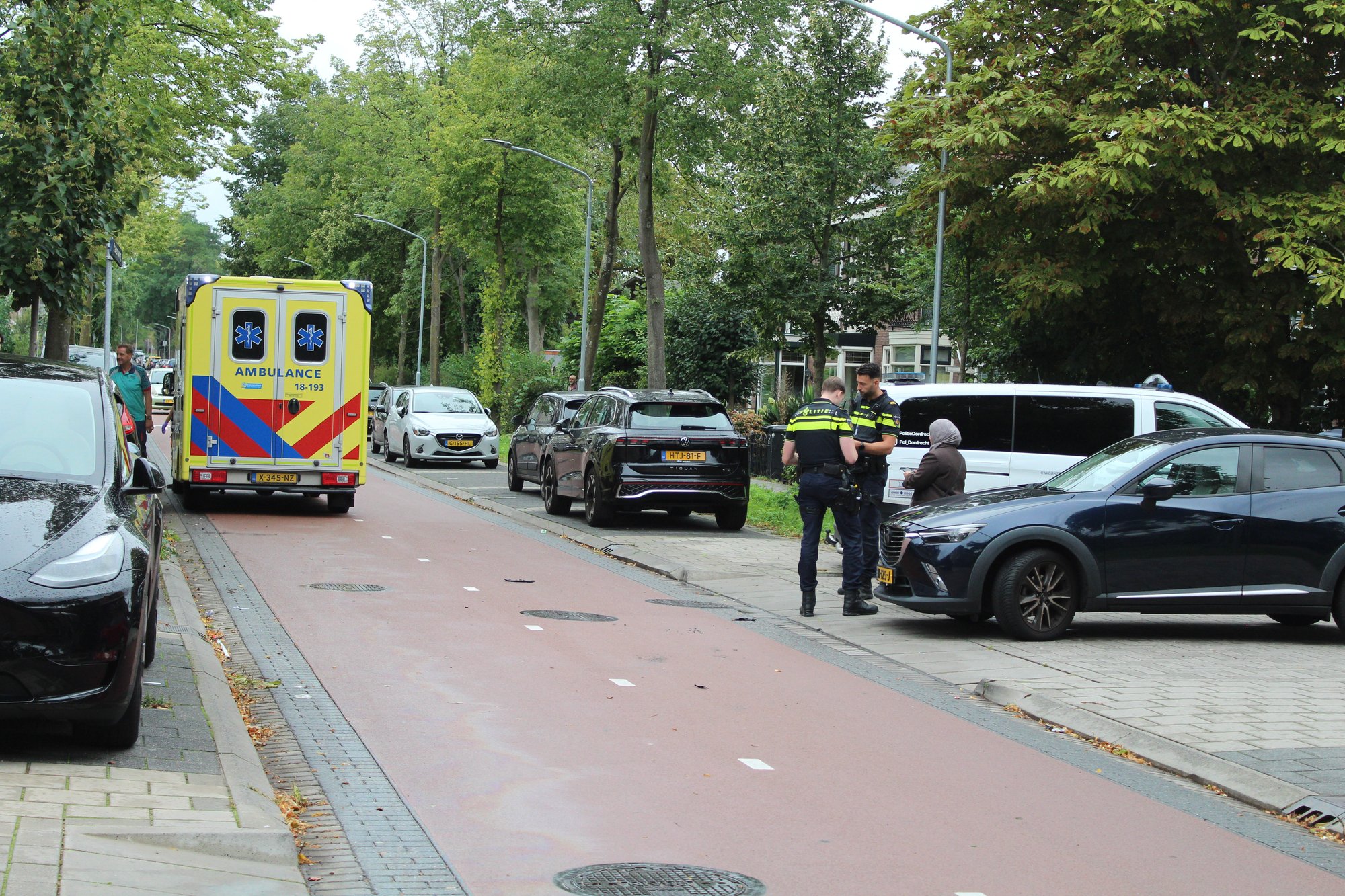 Ongeval tussen auto en scooter op Patersweg in Dordrecht