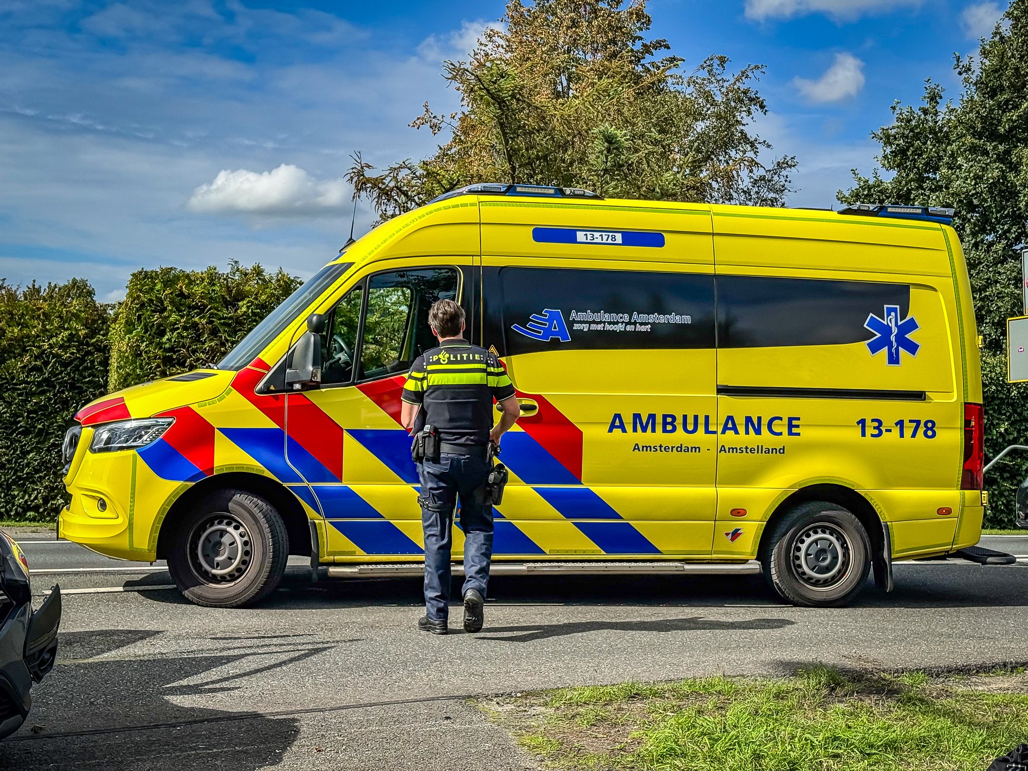 Twee auto’s total loss na ongeval op Legmeerdijk in Amstelveen