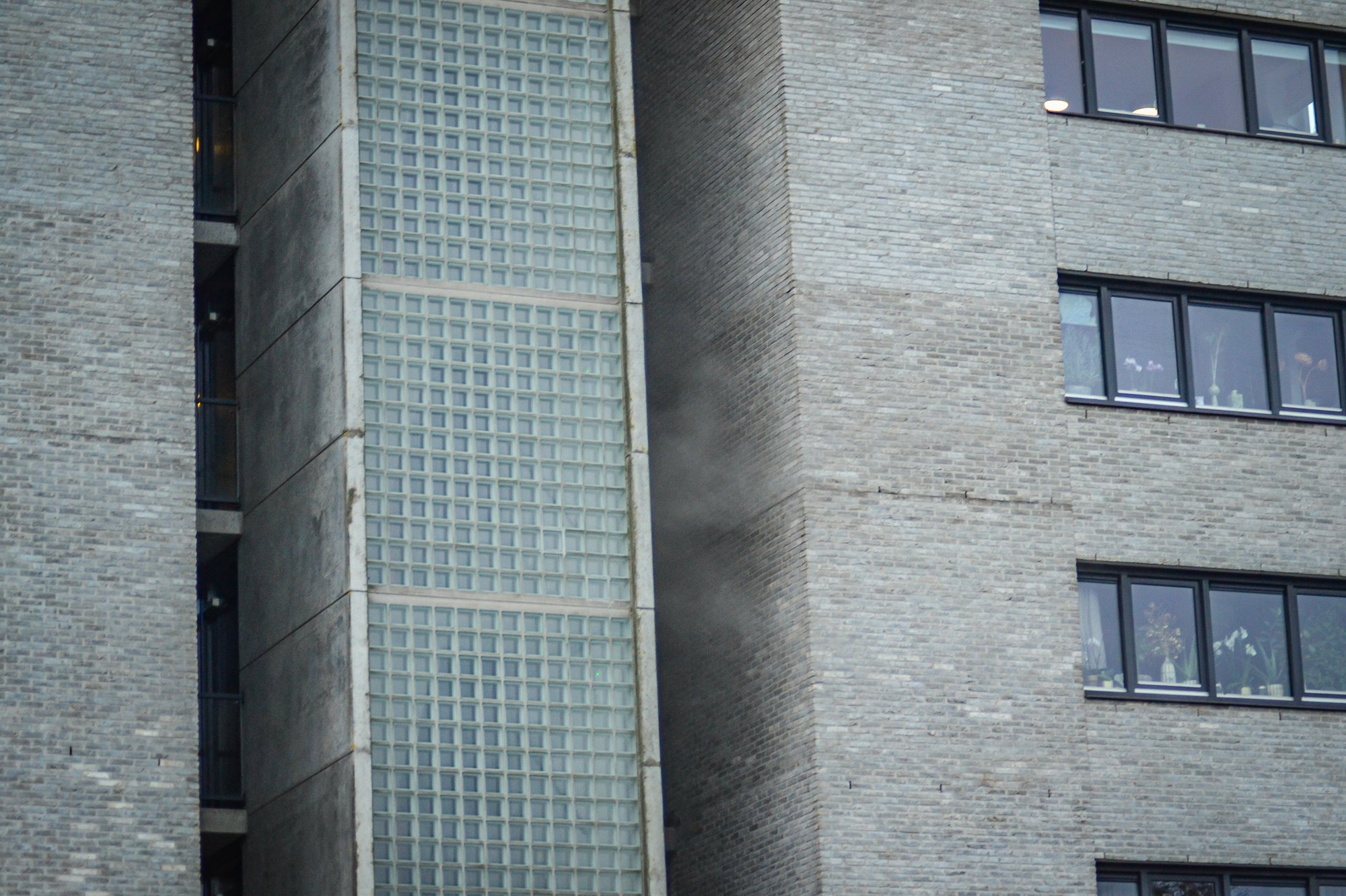 Accu’s van modelvliegtuigjes vliegen in brand in flat in Purmerend